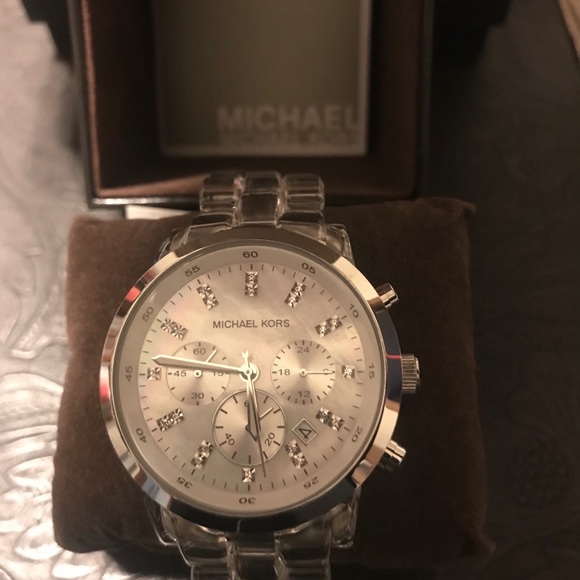 MICHAEL KORS Mother of Pearl dial watch - Picture 2 of 3